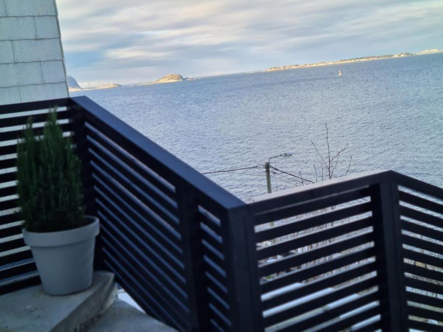 Villa Fjord View In Centre With Parking *