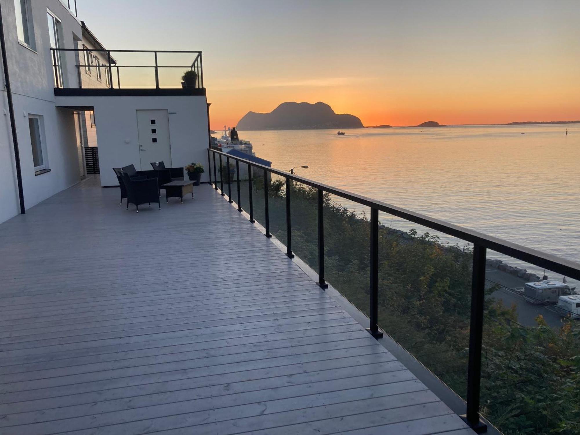 Fjord View In Centre With Parking Villa